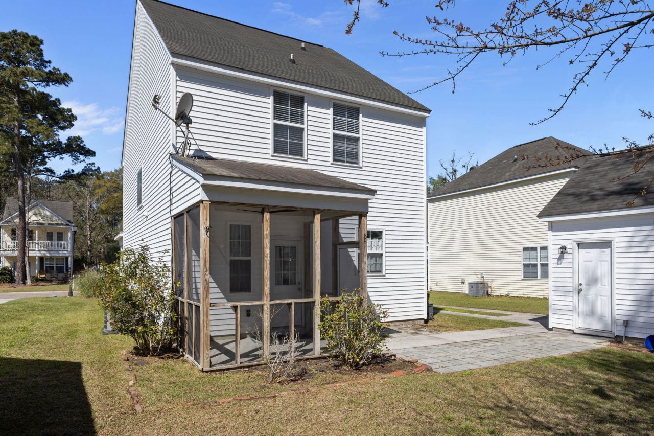 8950 Planters Row Lane Photo 36