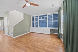 8950 Planters Row Lane photo 4