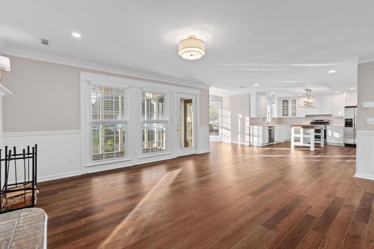 45 Oatly Circle Photo 12