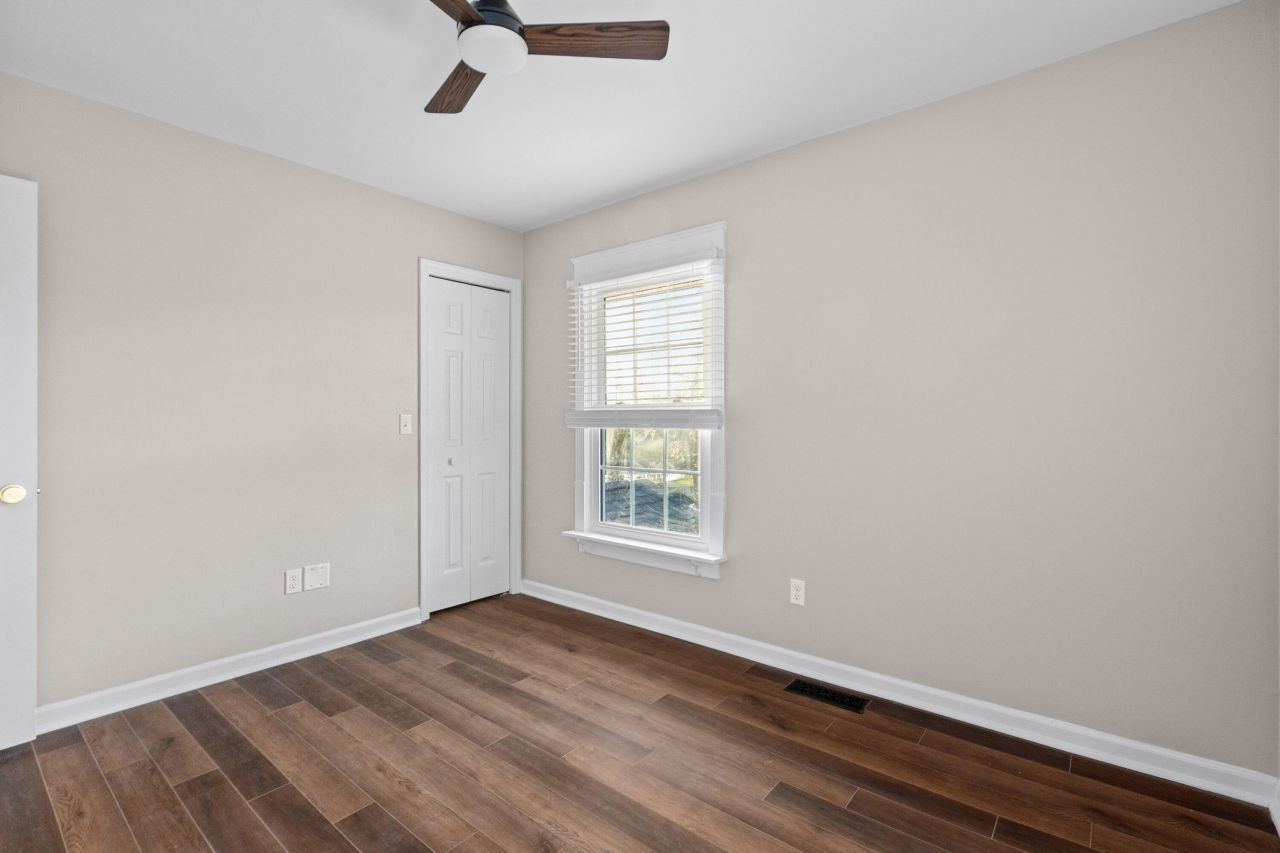 45 Oatly Circle Photo 34