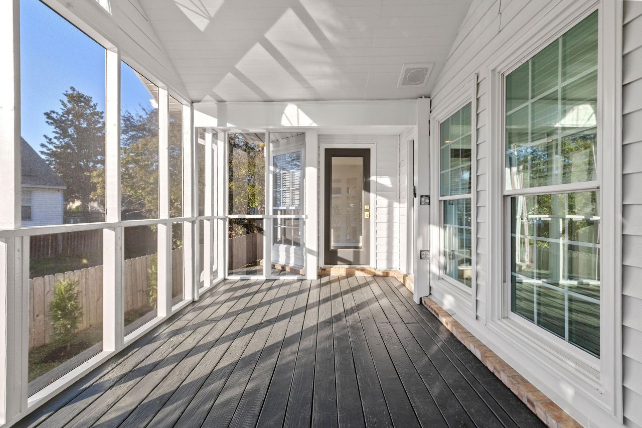 45 Oatly Circle Photo 53