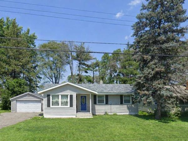 375 Lark Avenue , Maplewood, MN 55117