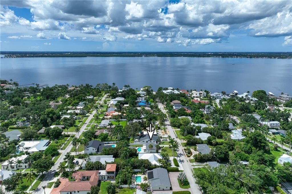 1342 Alhambra Dr , Fort Myers, FL 33901 Photo