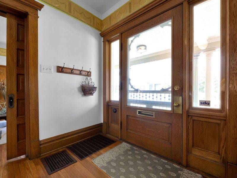 137 King Avenue, Columbus, OH 43201 Photo 6