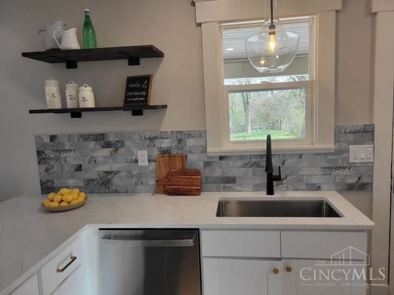 26 Chestnut Avenue, Wyoming, OH 45215 Photo 12