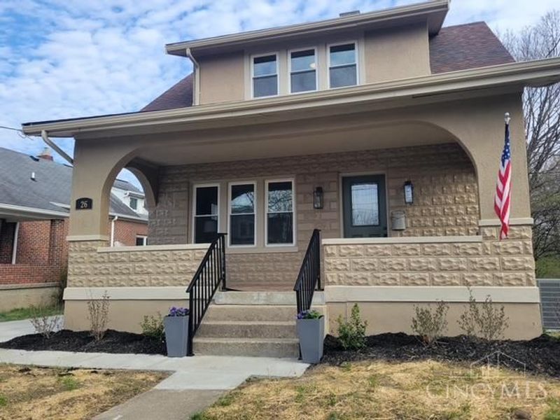 26 Chestnut Avenue, Wyoming, OH 45215 Photo 2