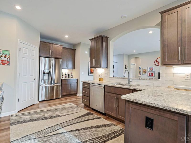 1391 Brookchase Circle, Hamilton Twp, OH 45039 Photo 10