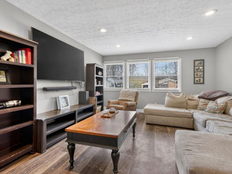 693 Redwood Court, Union Twp, OH 45244 Photo 3