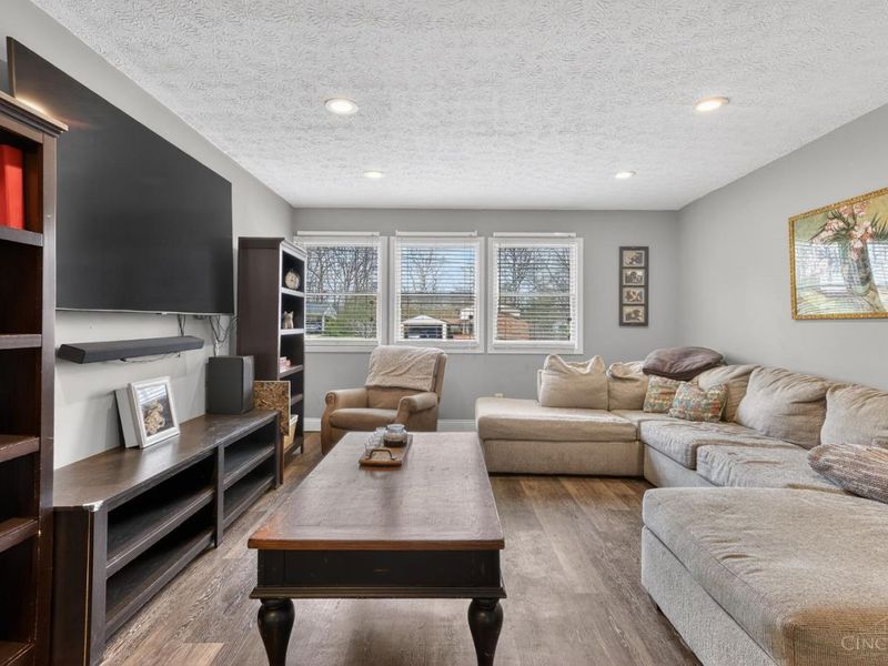 693 Redwood Court, Union Twp, OH 45244 Photo 4