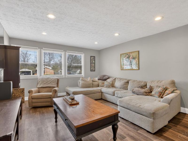 693 Redwood Court, Union Twp, OH 45244 Photo 6