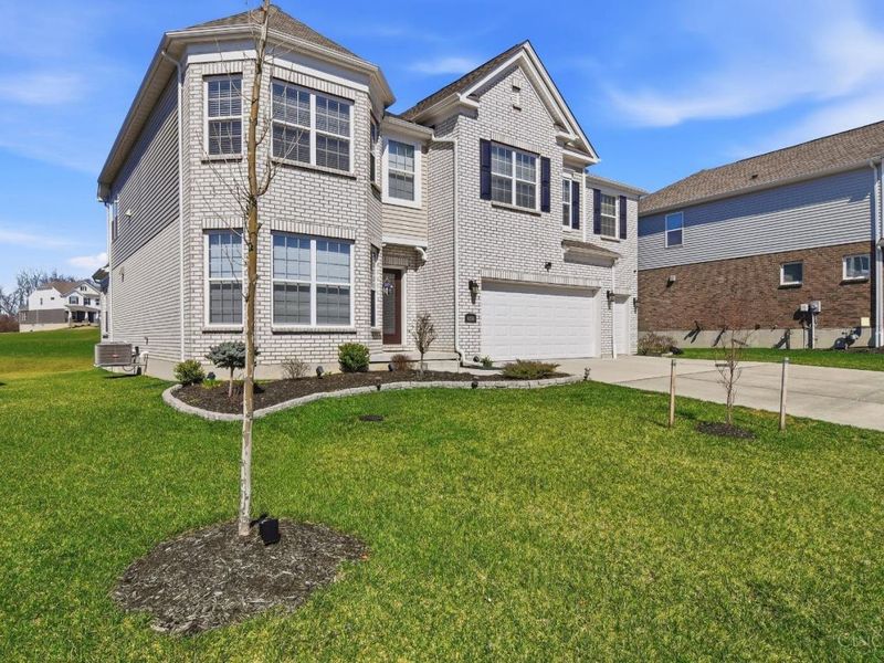 8156 Moonstone Drive, West Chester, OH 45241 Photo 3