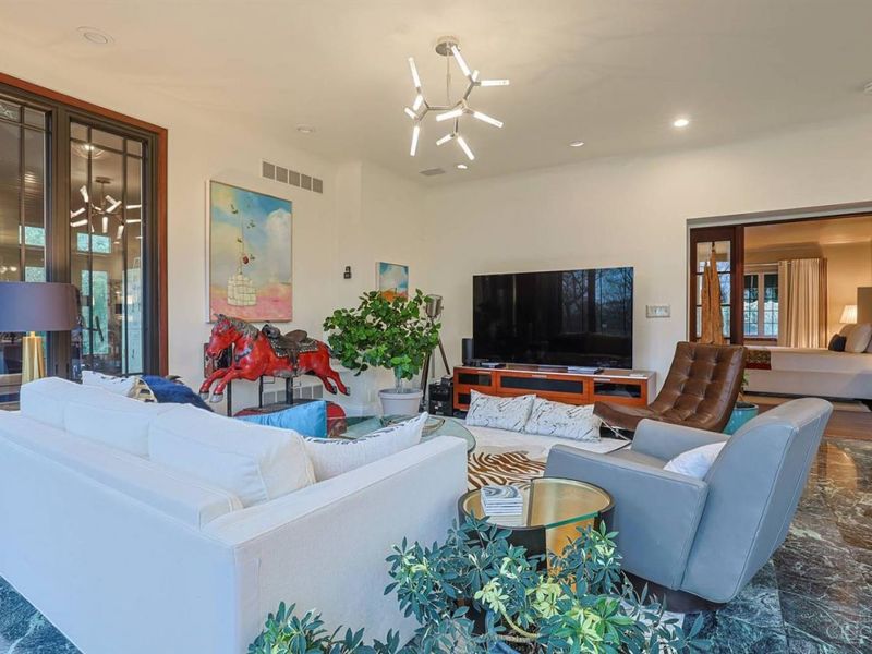 206 Hilltop Lane, Wyoming, OH 45215 Photo 11