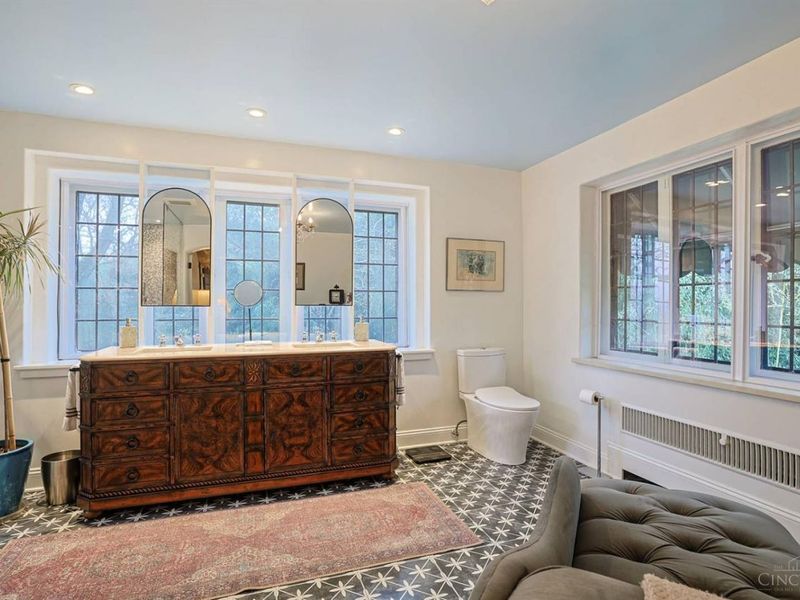 206 Hilltop Lane, Wyoming, OH 45215 Photo 31