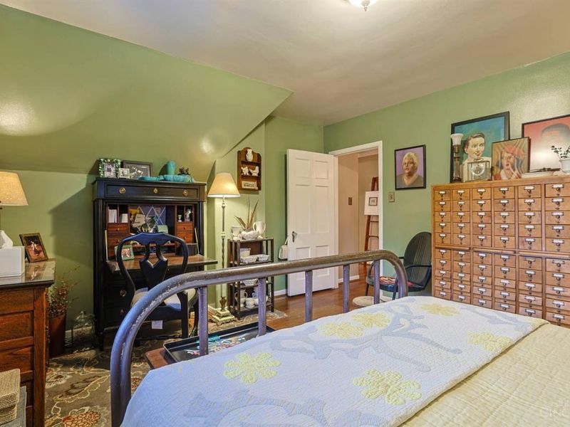 206 Hilltop Lane, Wyoming, OH 45215 Photo 35