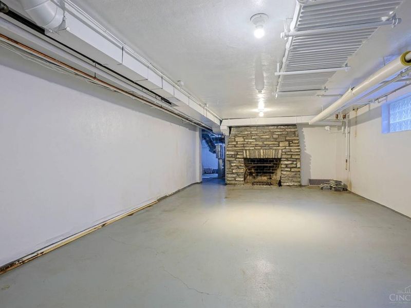 206 Hilltop Lane, Wyoming, OH 45215 Photo 38