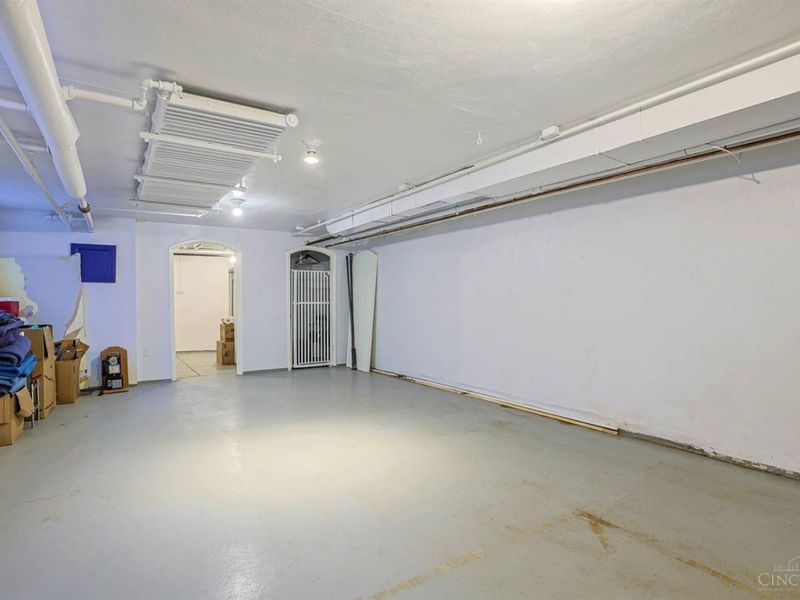 206 Hilltop Lane, Wyoming, OH 45215 Photo 39