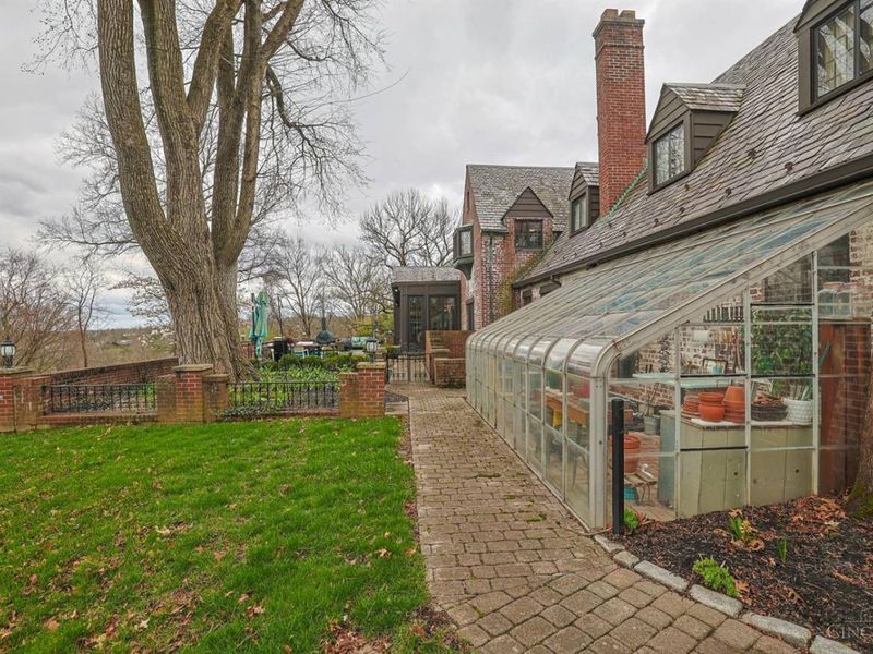 206 Hilltop Lane, Wyoming, OH 45215 Photo 57