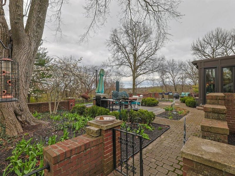 206 Hilltop Lane, Wyoming, OH 45215 Photo 70