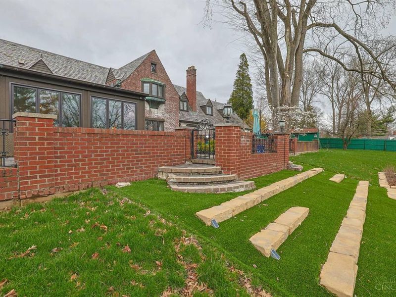 206 Hilltop Lane, Wyoming, OH 45215 Photo 71