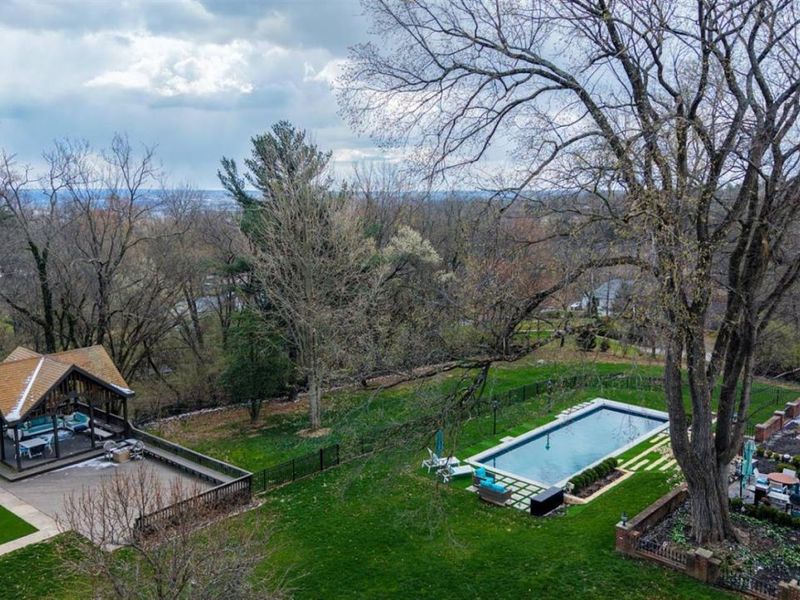 206 Hilltop Lane, Wyoming, OH 45215 Photo 92