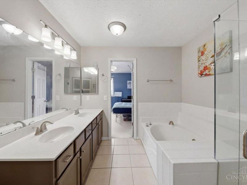 4190 East Village Drive, Mason, OH 45040 Photo 22