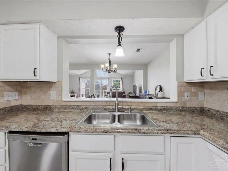 4190 East Village Drive, Mason, OH 45040 Photo 8