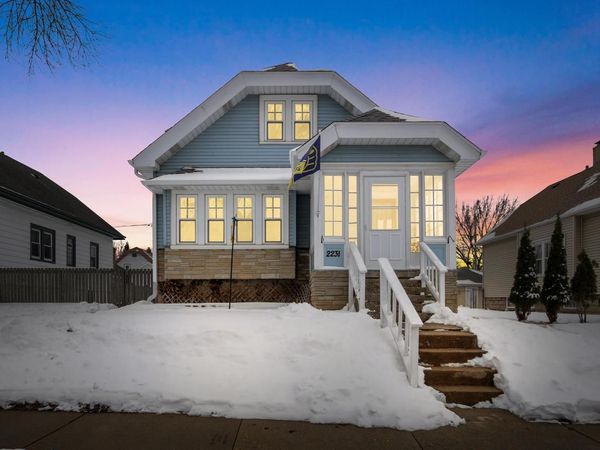 2231 S 62nd STREET, West Allis, WI 53219