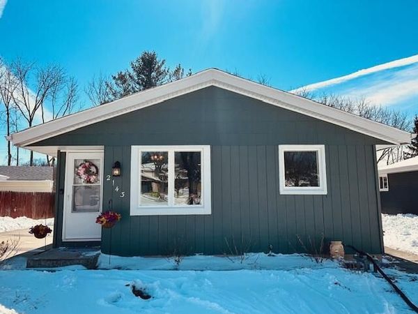 2143 MacArthur ROAD, Waukesha, WI 53188