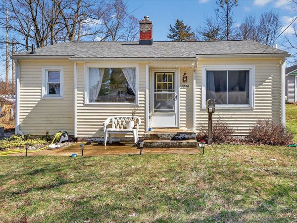 1734 Texel Drive, Kalamazoo, MI 49048