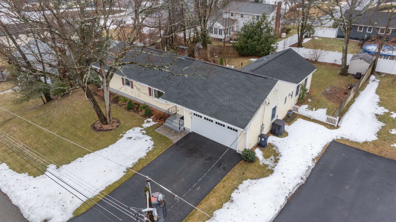 9 Rugby Road, Nashua, NH 03063 Main Photo