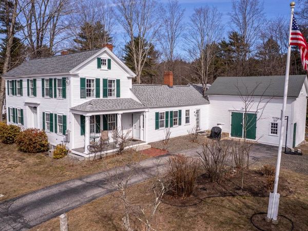 14 Main Street, Raymond, NH 03077