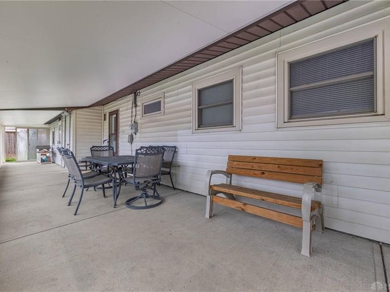 5943 Sharp Road, Riverside, OH 45432 Photo 22