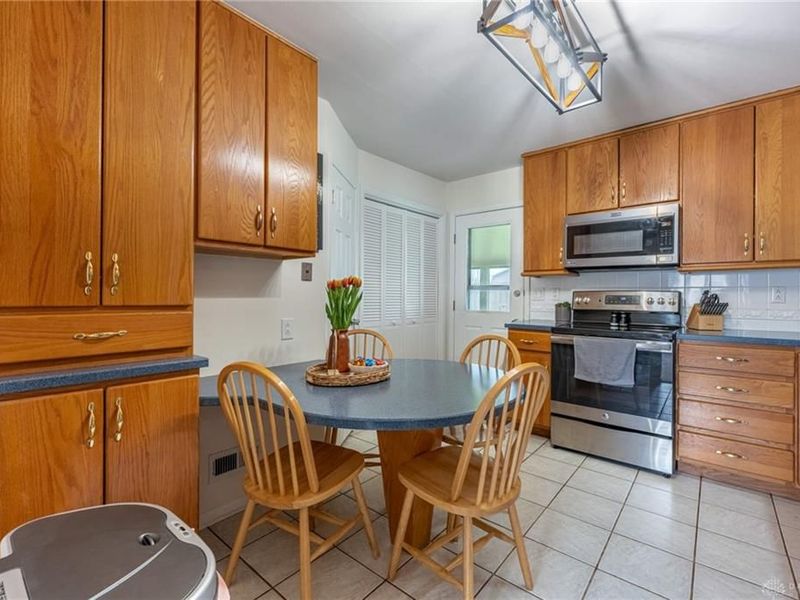 5943 Sharp Road, Riverside, OH 45432 Photo 5