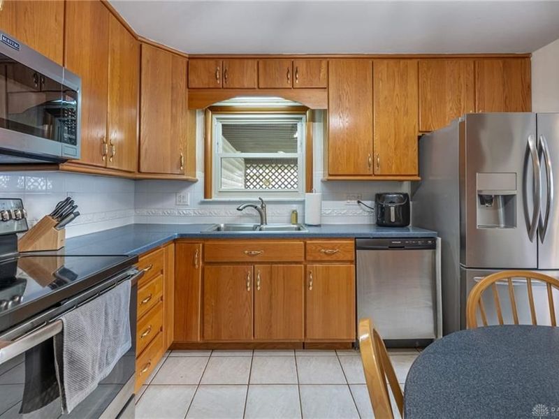 5943 Sharp Road, Riverside, OH 45432 Photo 7