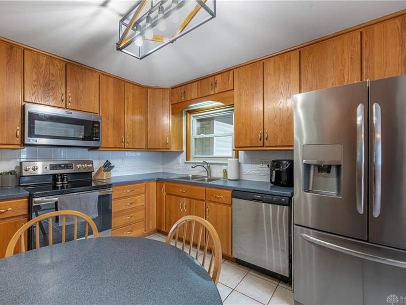 5943 Sharp Road, Riverside, OH 45432 Photo 9