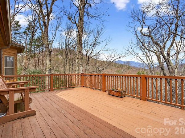 169 Hilltop Road, Black Mountain, NC 28711