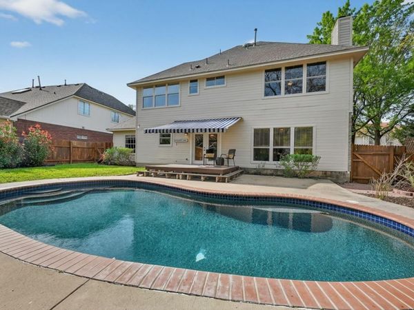 1124 Oaklands DR, Round Rock, TX 78681