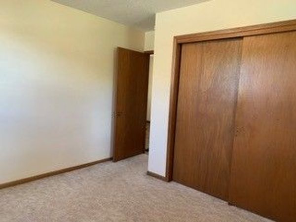 4713 Ontario Street , Ames, IA 50014