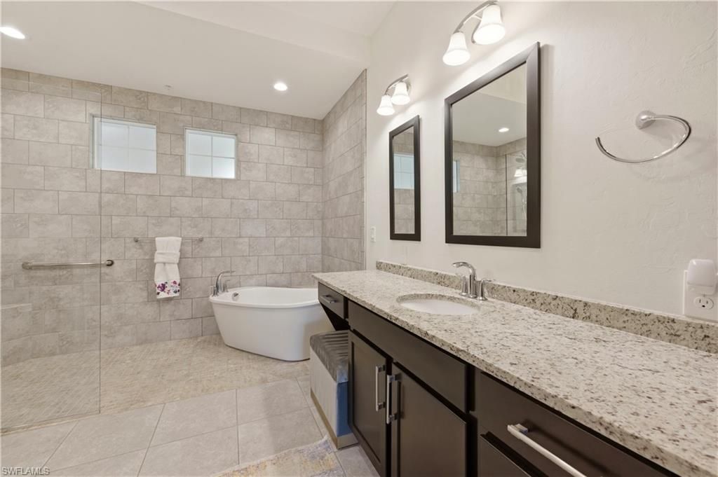 21450 Strada Nuova Cir, Unit A304, Estero, FL 33928 Photo