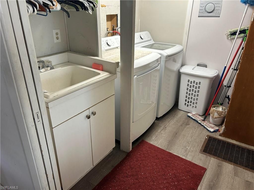 181 Pine Key Ln, Unit 29, Naples, FL 34114 Photo