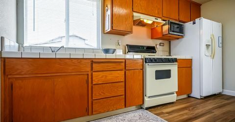 9985-9999 N Shelton Rd, Linden, CA 95236 Photo