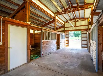 9985-9999 N Shelton Rd, Linden, CA 95236 Photo