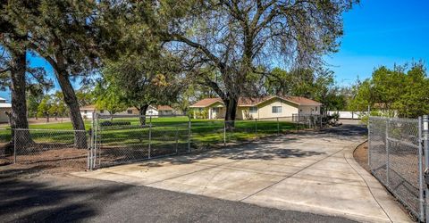 9985-9999 N Shelton Rd, Linden, CA 95236 Photo