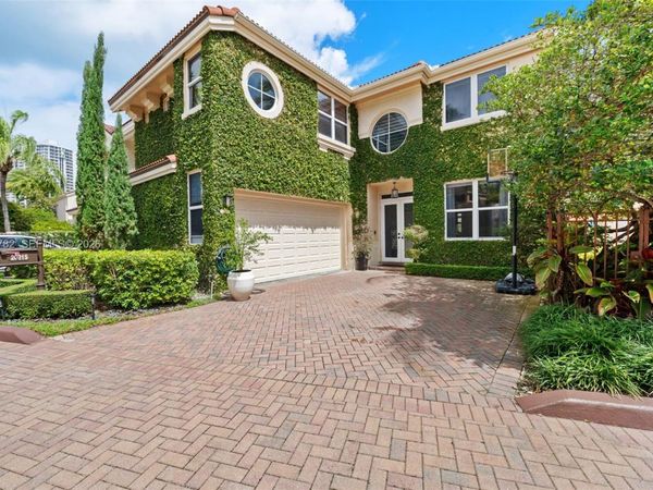 20815 NE 37th Ct, Aventura, FL 33180