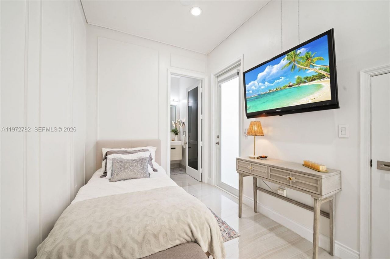 20815 NE 37th Ct, Aventura, FL 33180 Photo