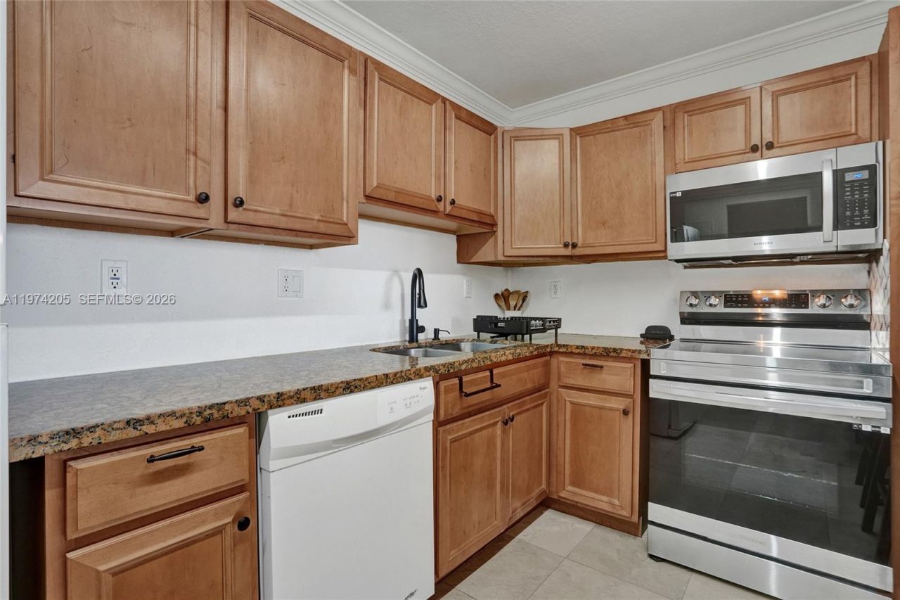 19380 Collins Ave, Unit 718, Sunny Isles Beach, FL 33160 Photo