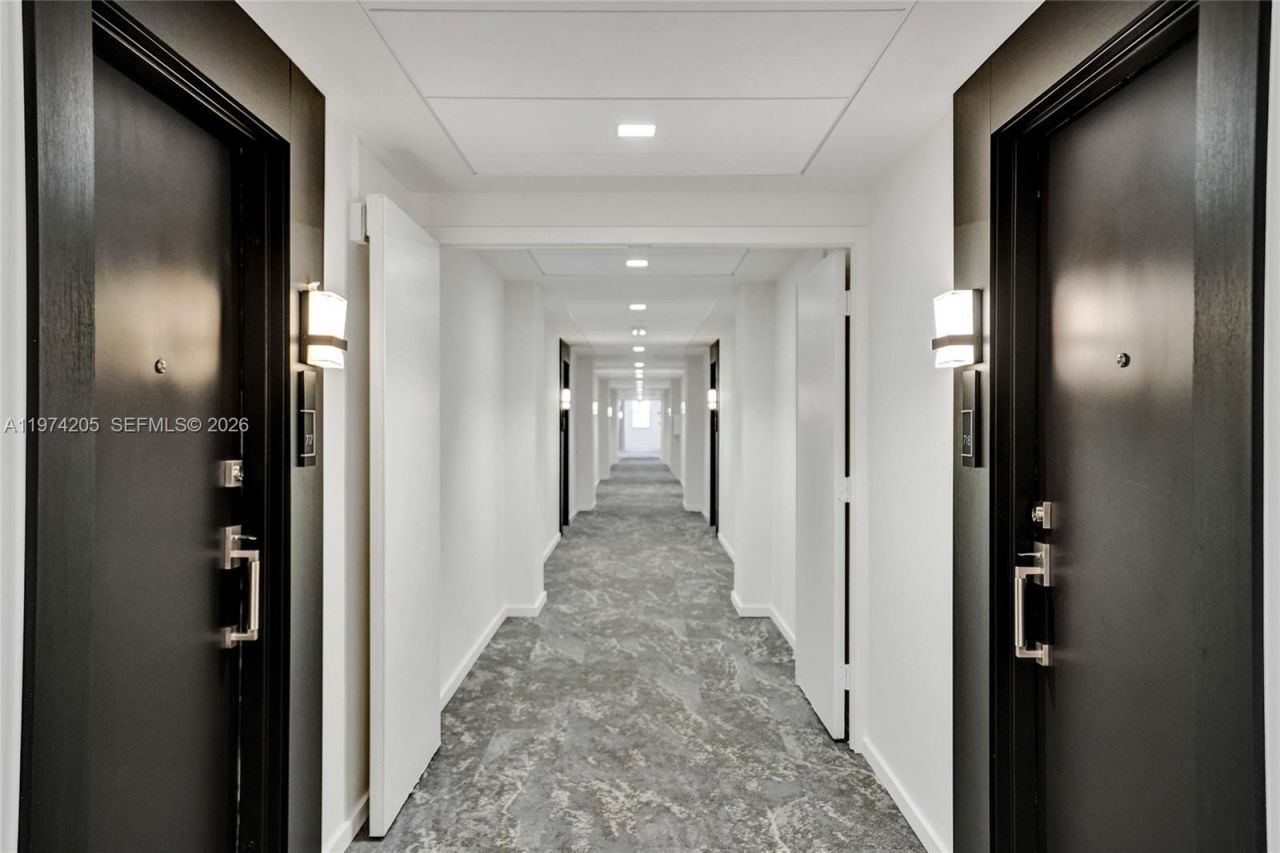 19380 Collins Ave , Unit 718, Sunny Isles Beach, FL 33160 Photo