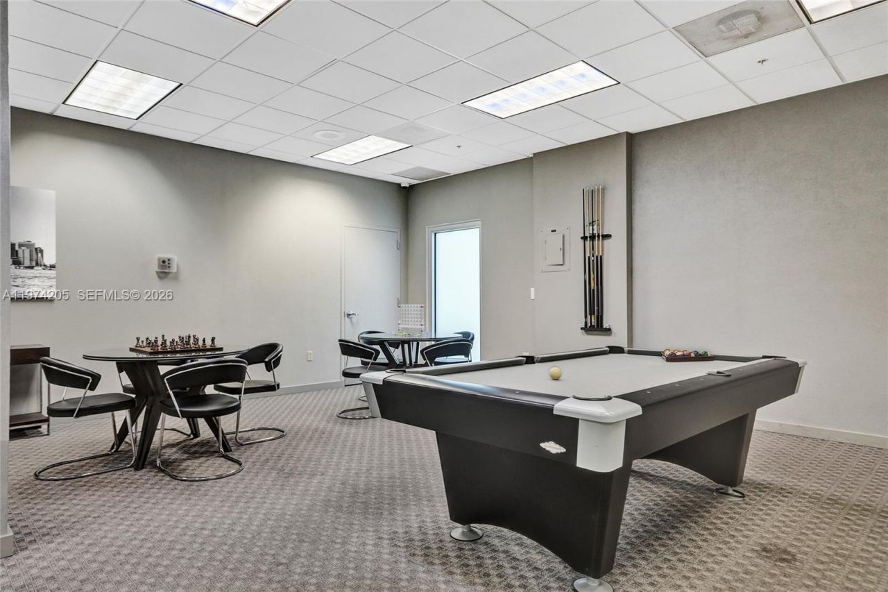 19380 Collins Ave , Unit 718, Sunny Isles Beach, FL 33160 Photo