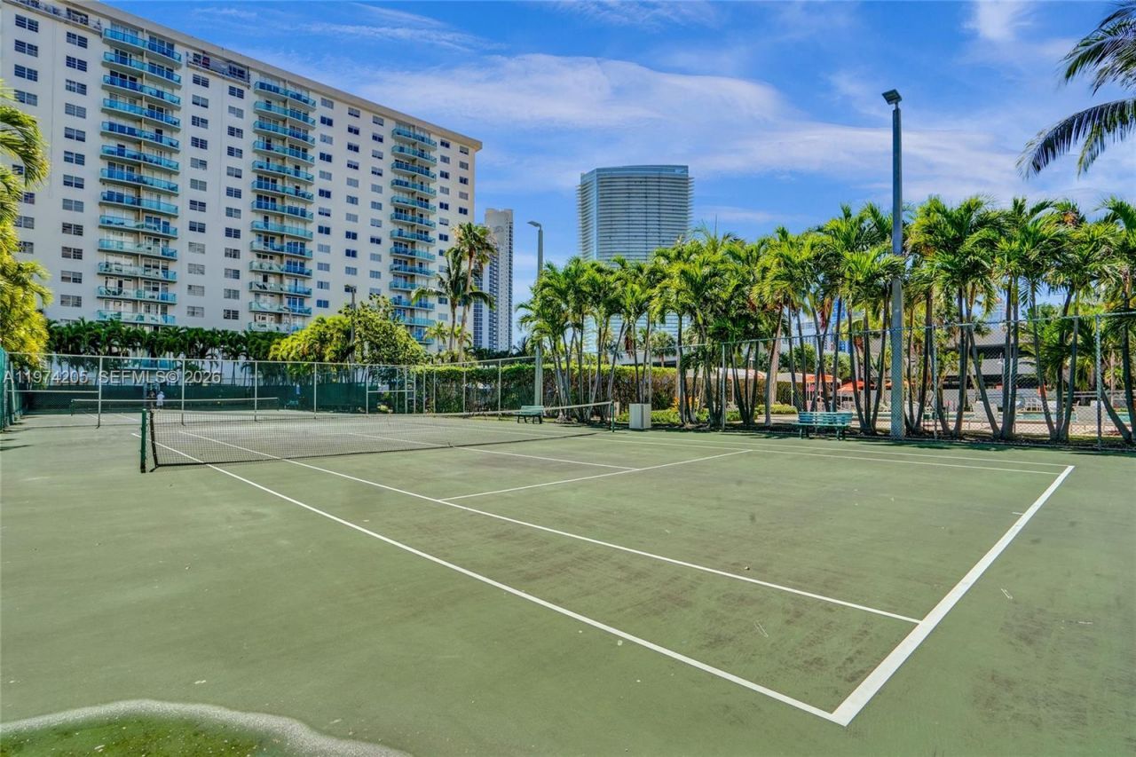 19380 Collins Ave, Unit 718, Sunny Isles Beach, FL 33160 Photo