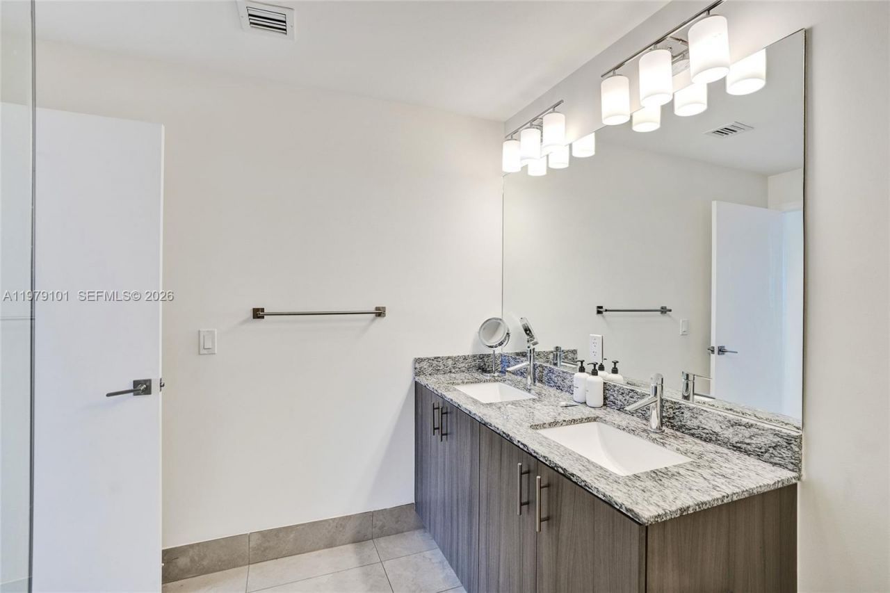 5350 NW 84th Ave , Unit 1804, Doral, FL 33166 Photo